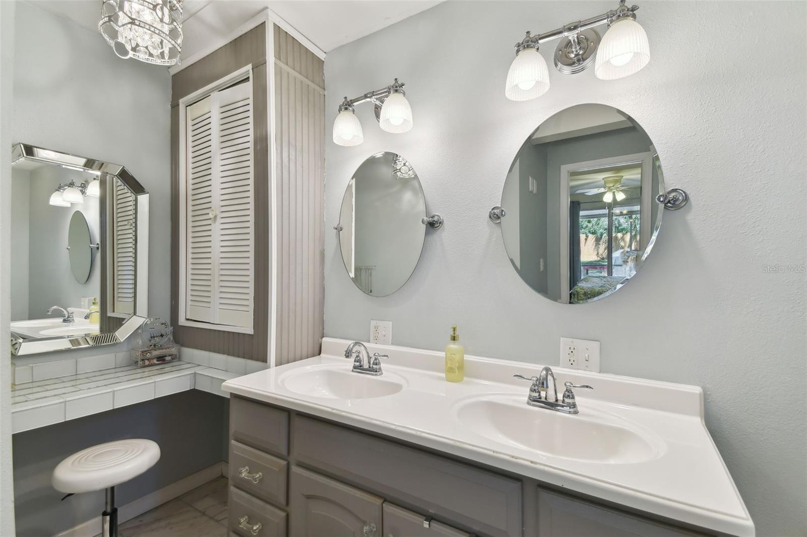 4007 W BAY VILLA AVE, TAMPA, FL, 33611