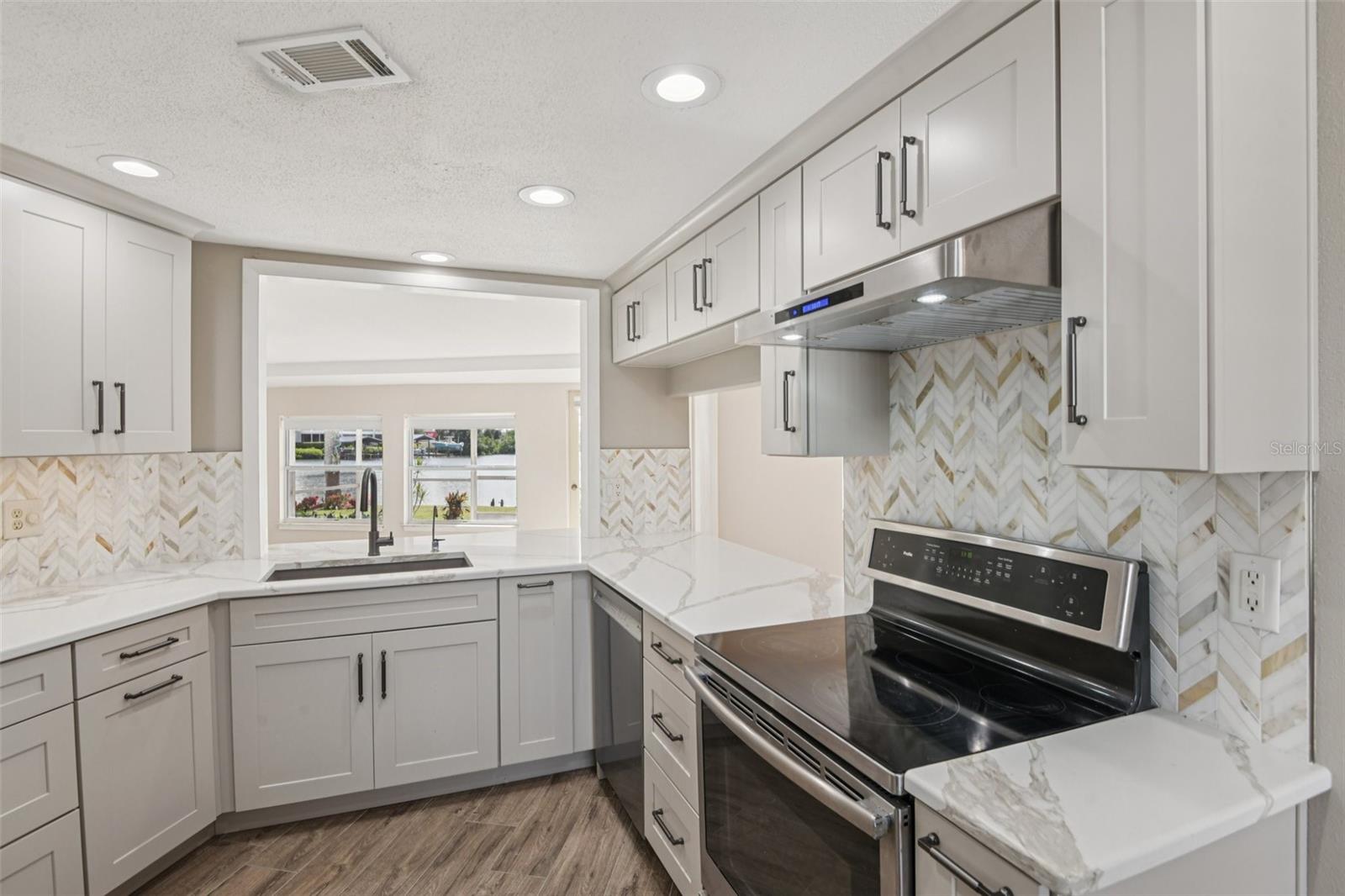 6357 SPANISH MAIN DR, APOLLO BEACH, FL, 33572
