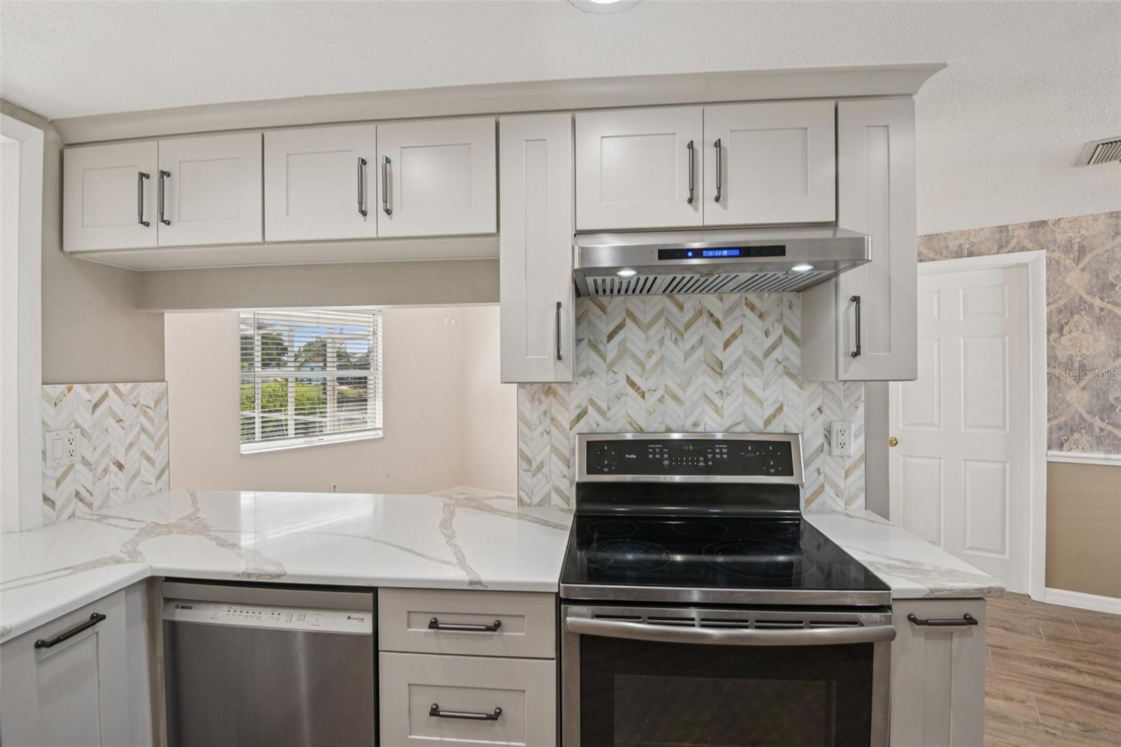6357 SPANISH MAIN DR, APOLLO BEACH, FL, 33572