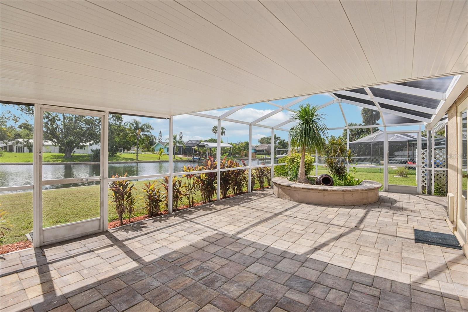 6357 SPANISH MAIN DR, APOLLO BEACH, FL, 33572