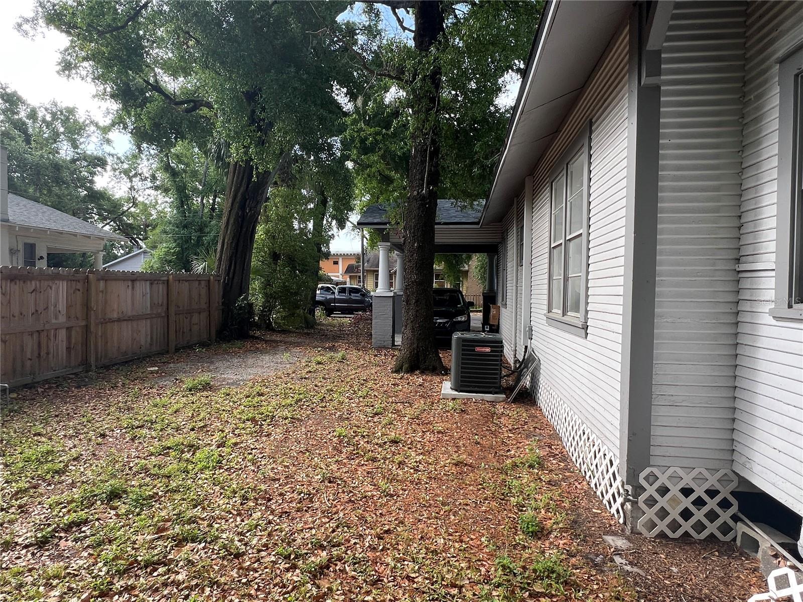 1002 E IDA ST, TAMPA, FL, 33603