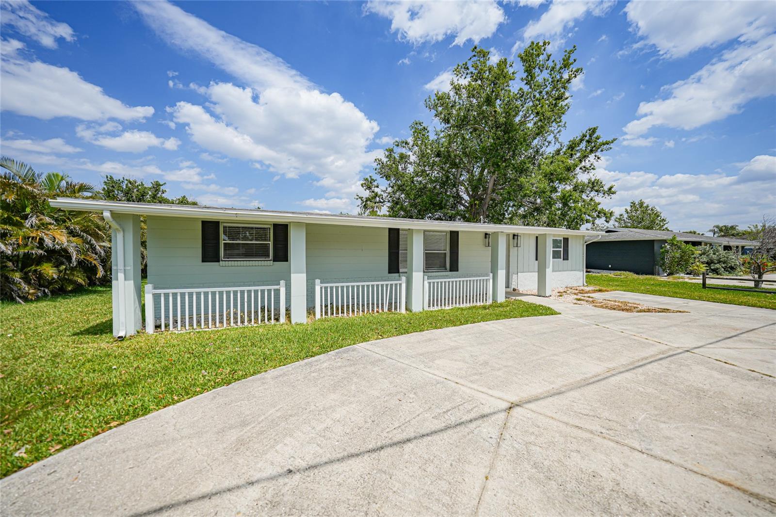 654 AQUI ESTA DR, PUNTA GORDA, FL, 33950