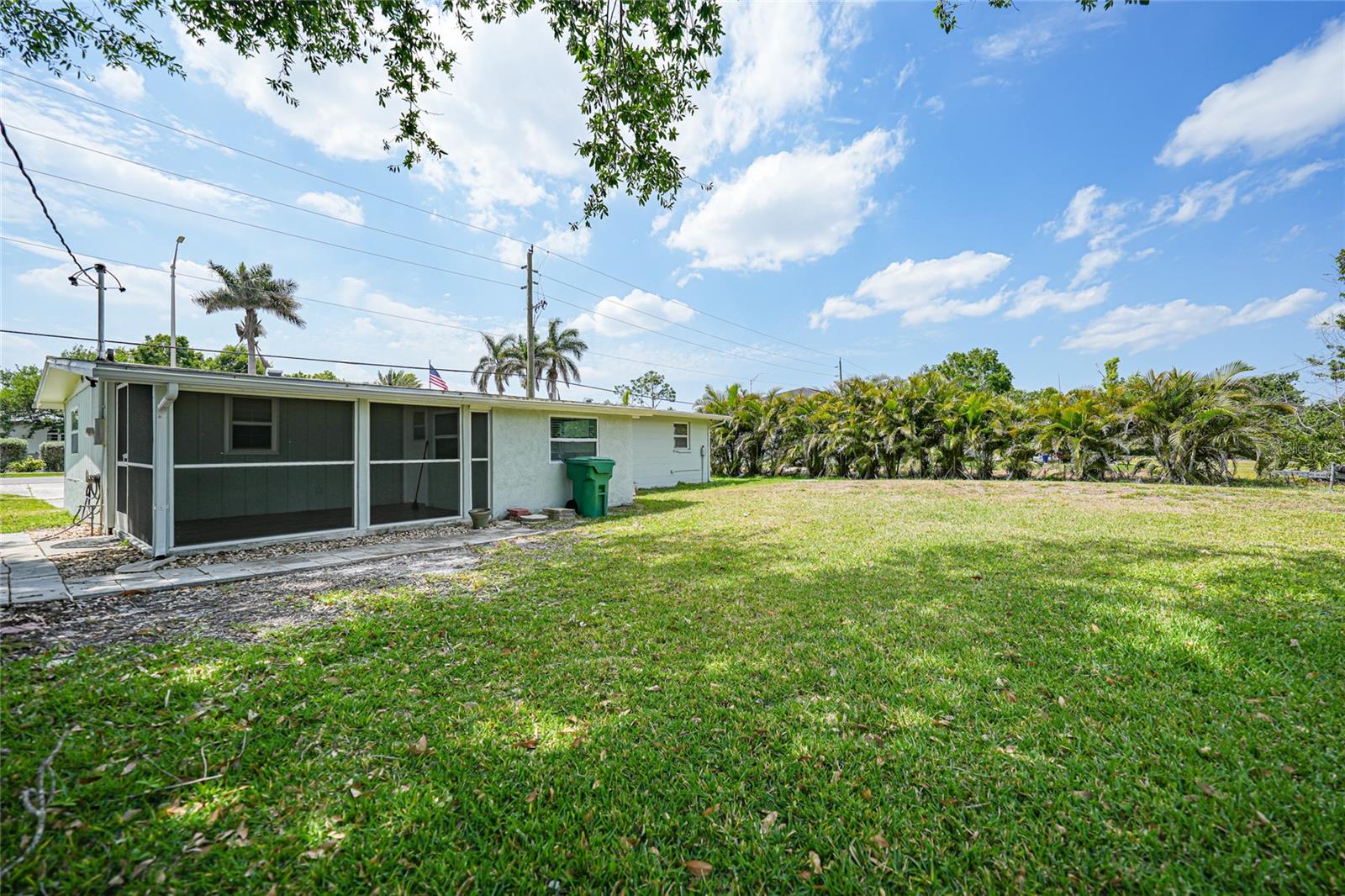 654 AQUI ESTA DR, PUNTA GORDA, FL, 33950
