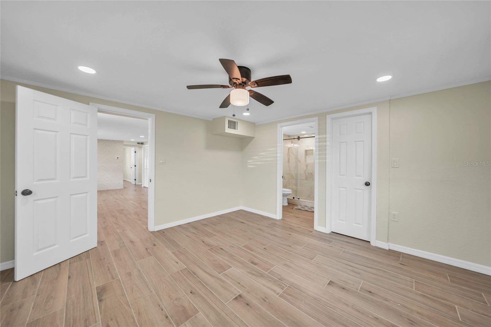 654 AQUI ESTA DR, PUNTA GORDA, FL, 33950