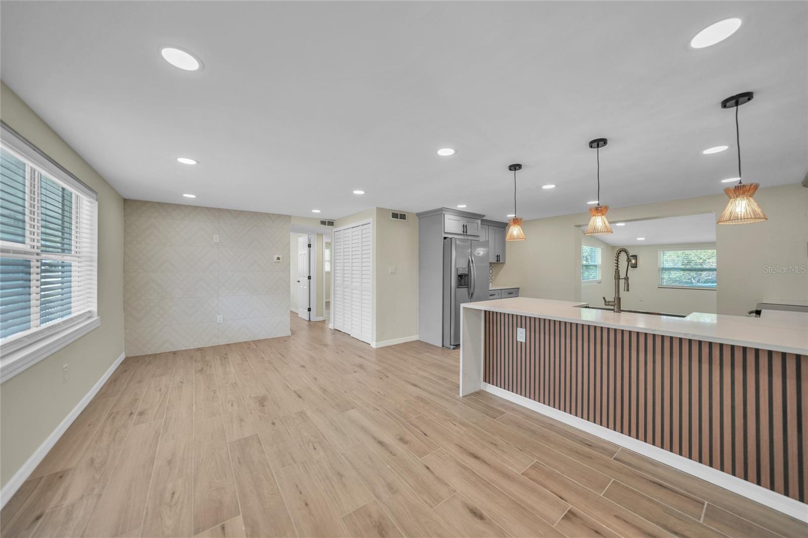 654 AQUI ESTA DR, PUNTA GORDA, FL, 33950