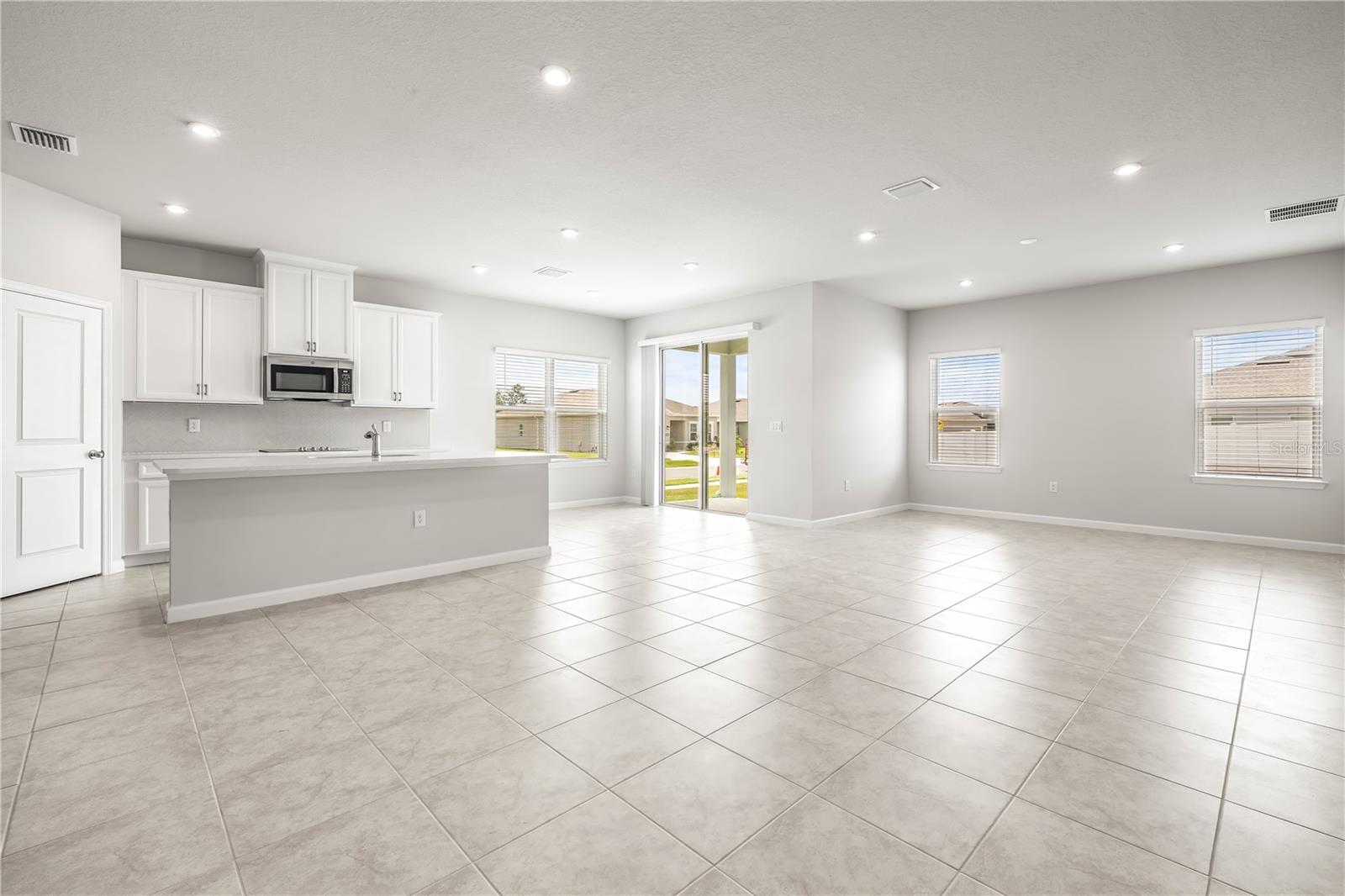 35572 QUARTZ LAKE DR, ZEPHYRHILLS, FL, 33541