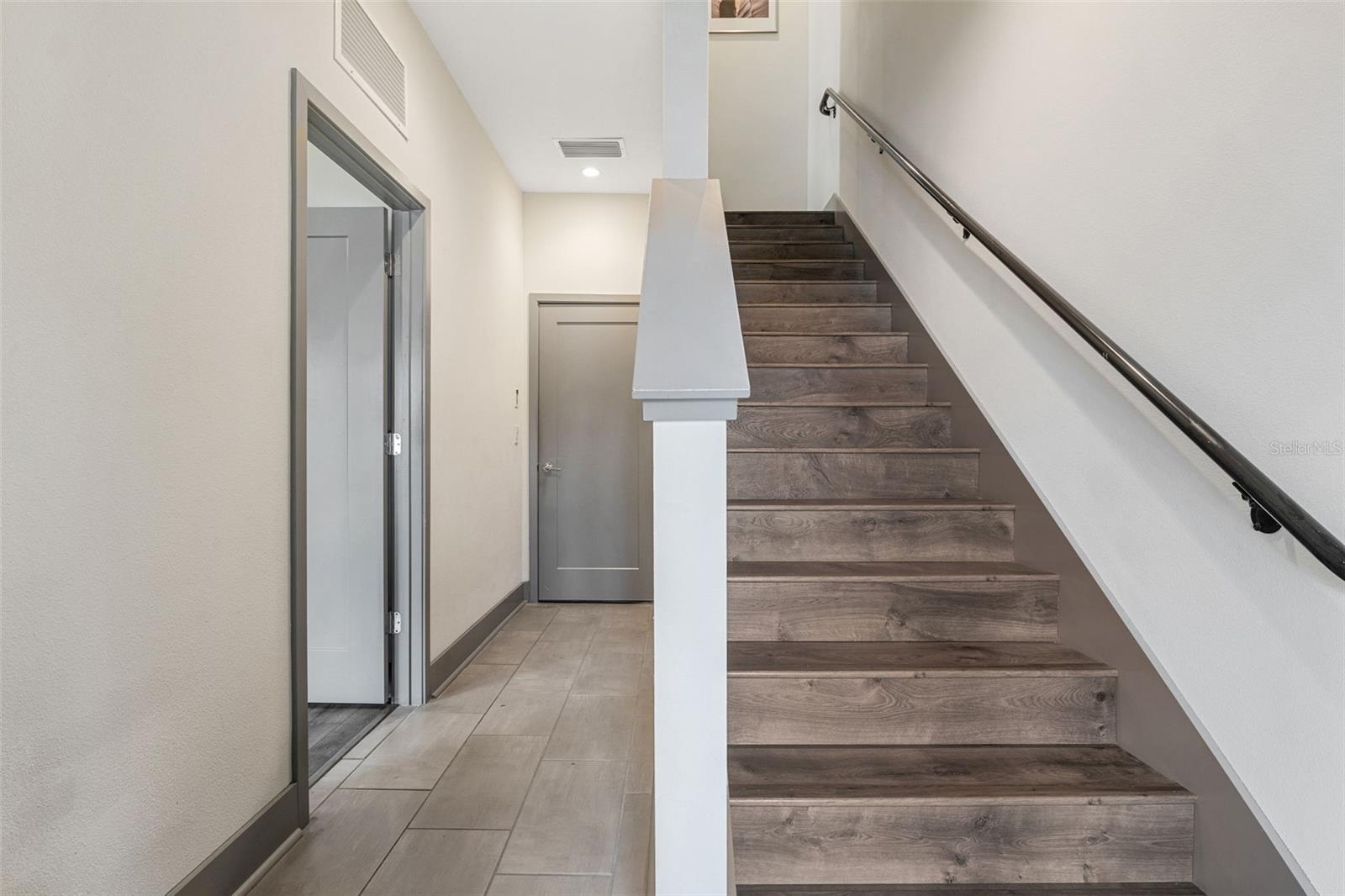 4810 W MCELROY AVE #4, TAMPA, FL, 33611