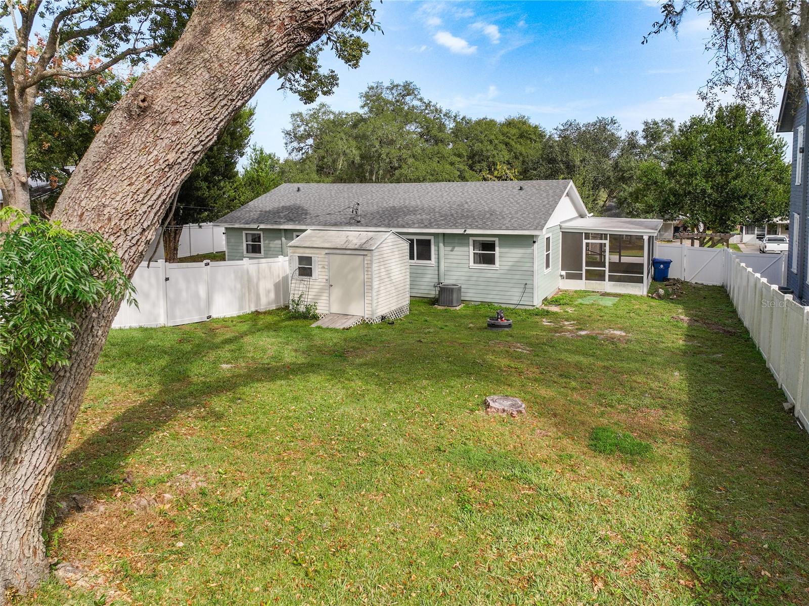 654 WARNER ST, GROVELAND, FL, 34736