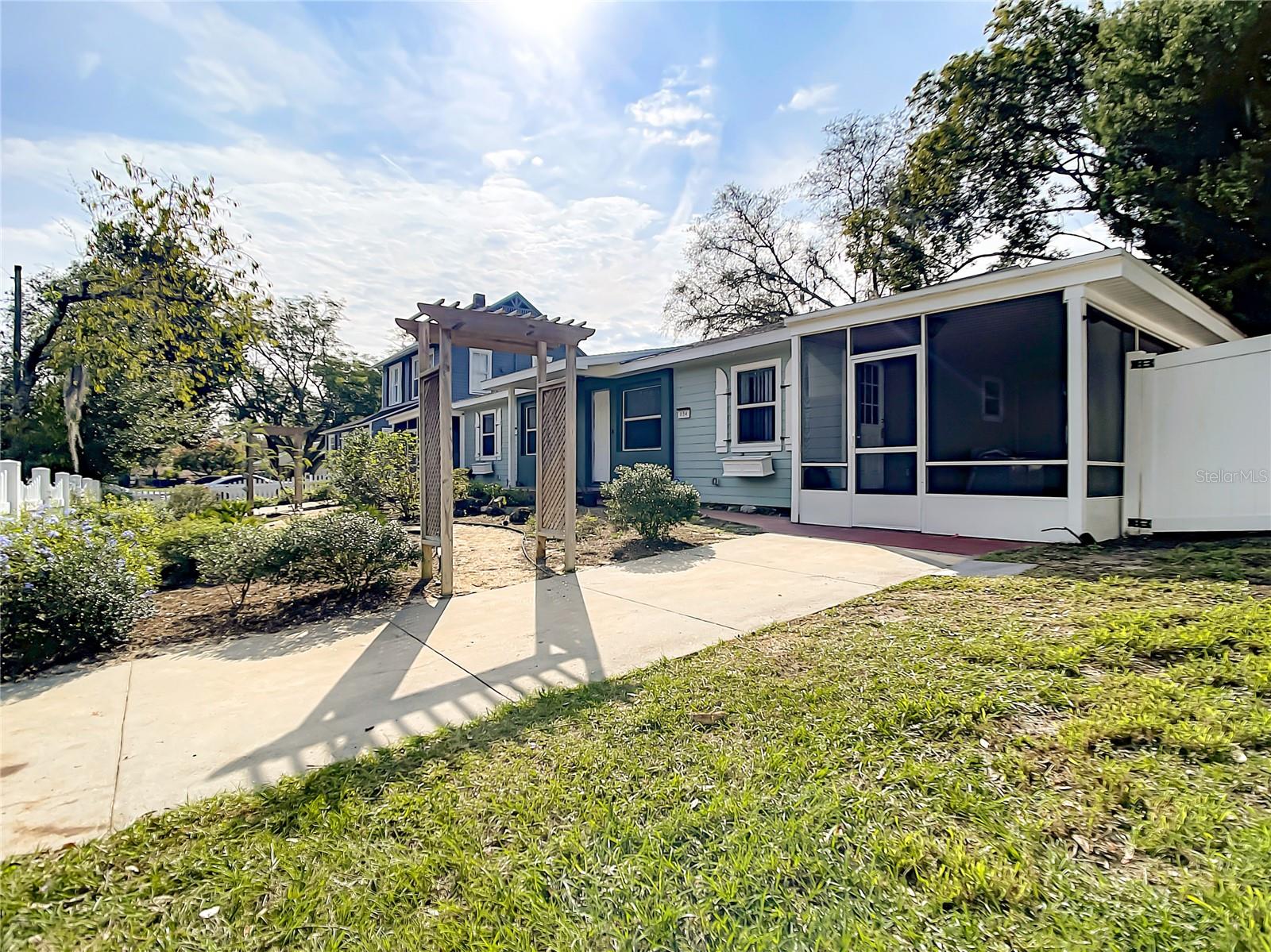 654 WARNER ST, GROVELAND, FL, 34736