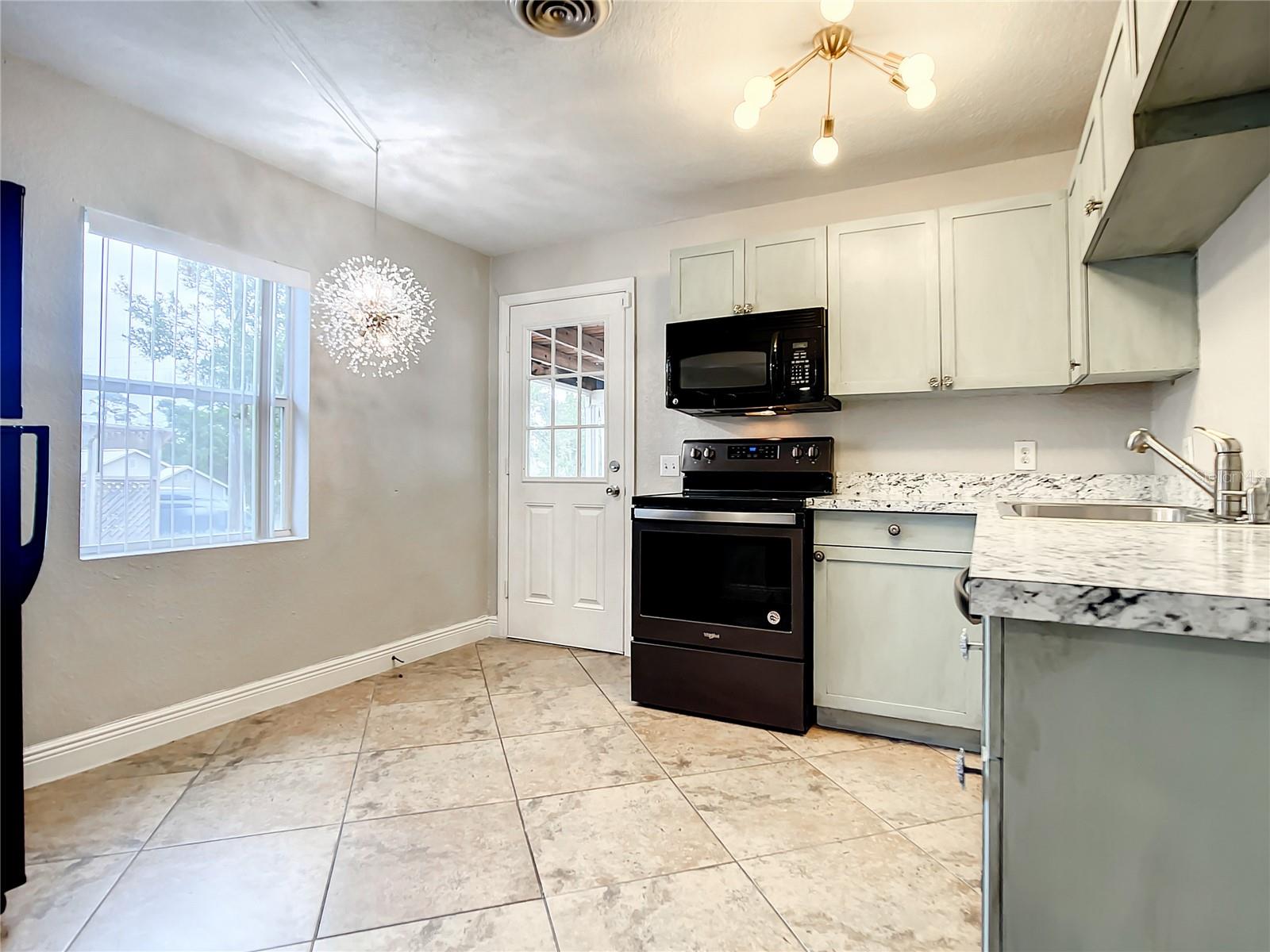 654 WARNER ST, GROVELAND, FL, 34736