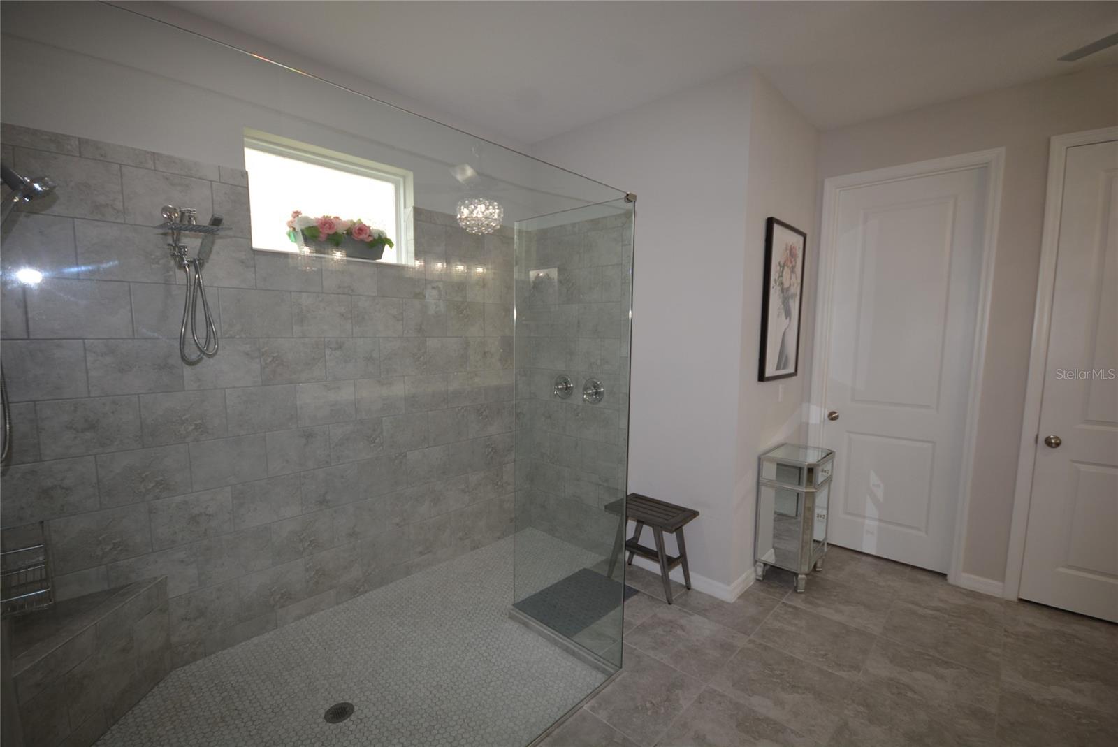 1120 LAKESIDE ESTATES DR, APOPKA, FL, 32703