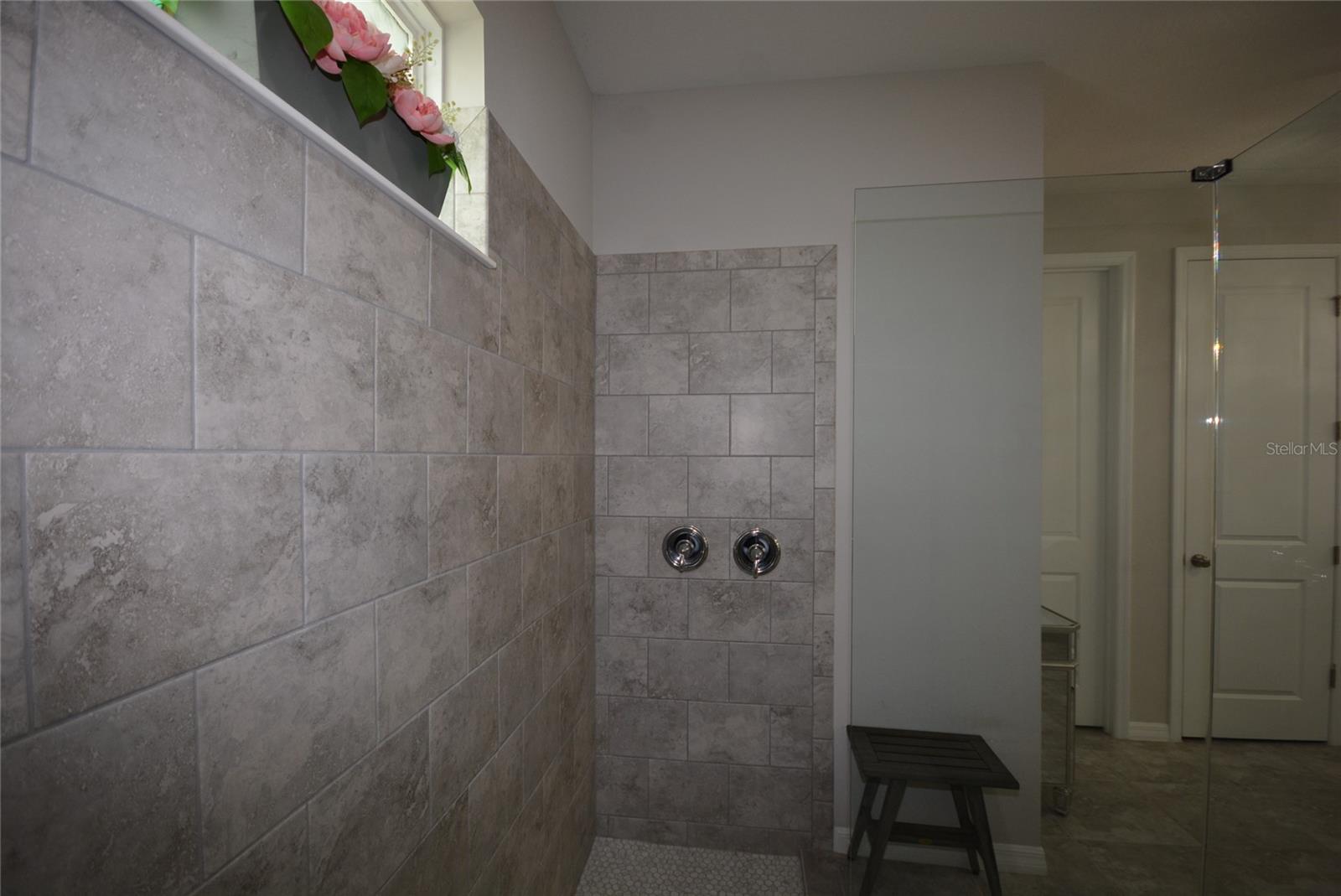 1120 LAKESIDE ESTATES DR, APOPKA, FL, 32703