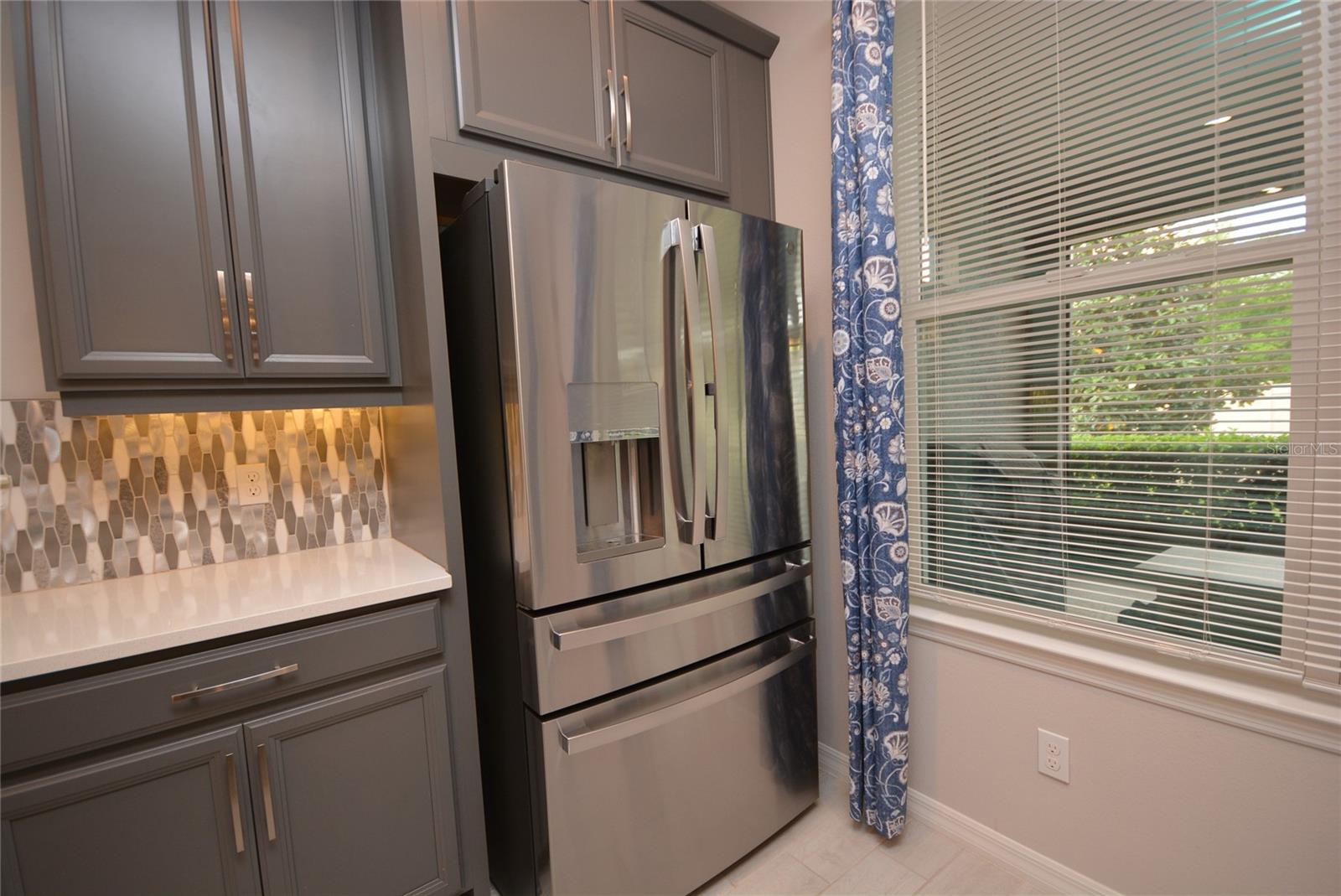 1120 LAKESIDE ESTATES DR, APOPKA, FL, 32703