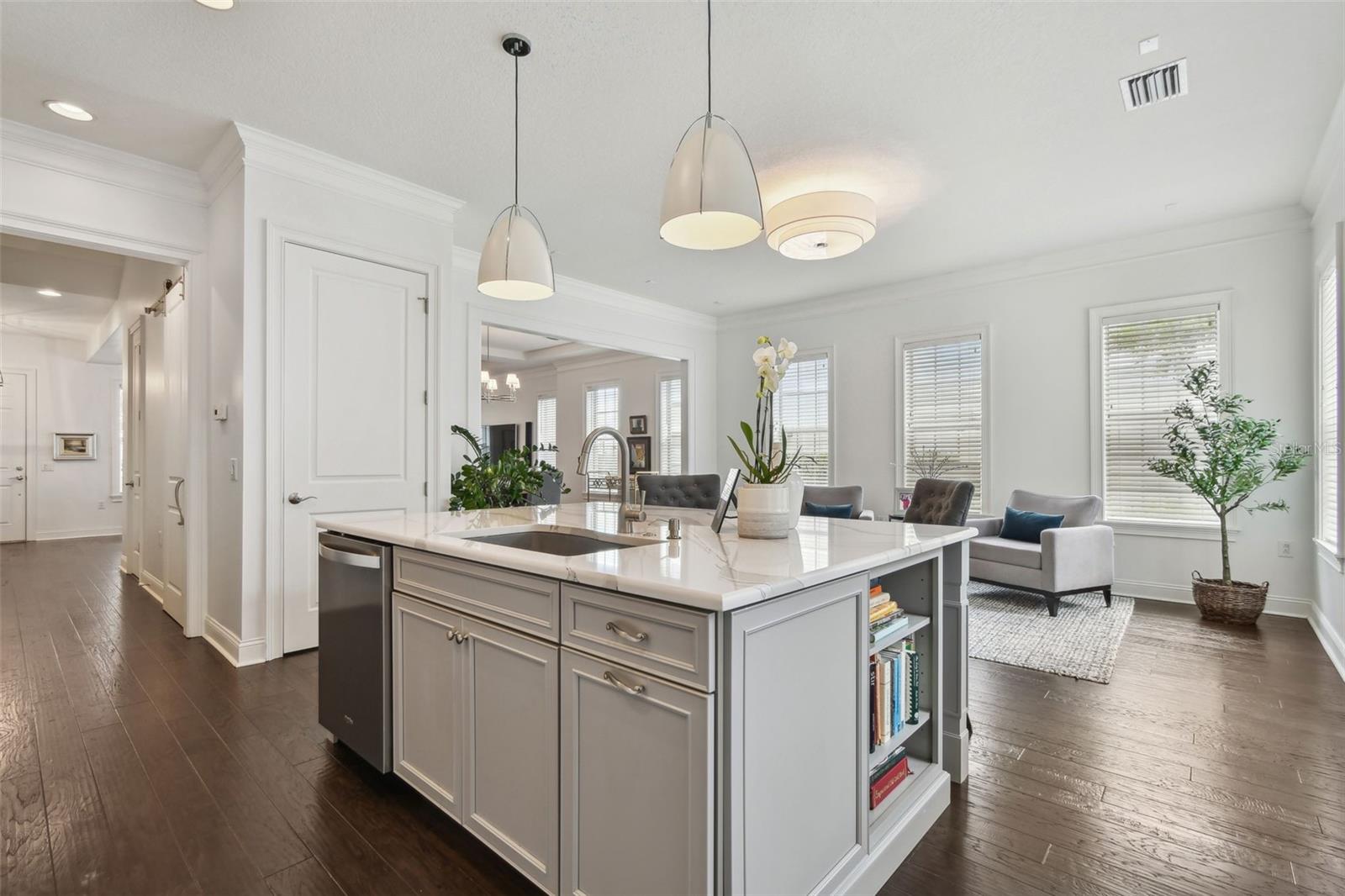 471 GILMAN CT N, ST PETERSBURG, FL, 33716