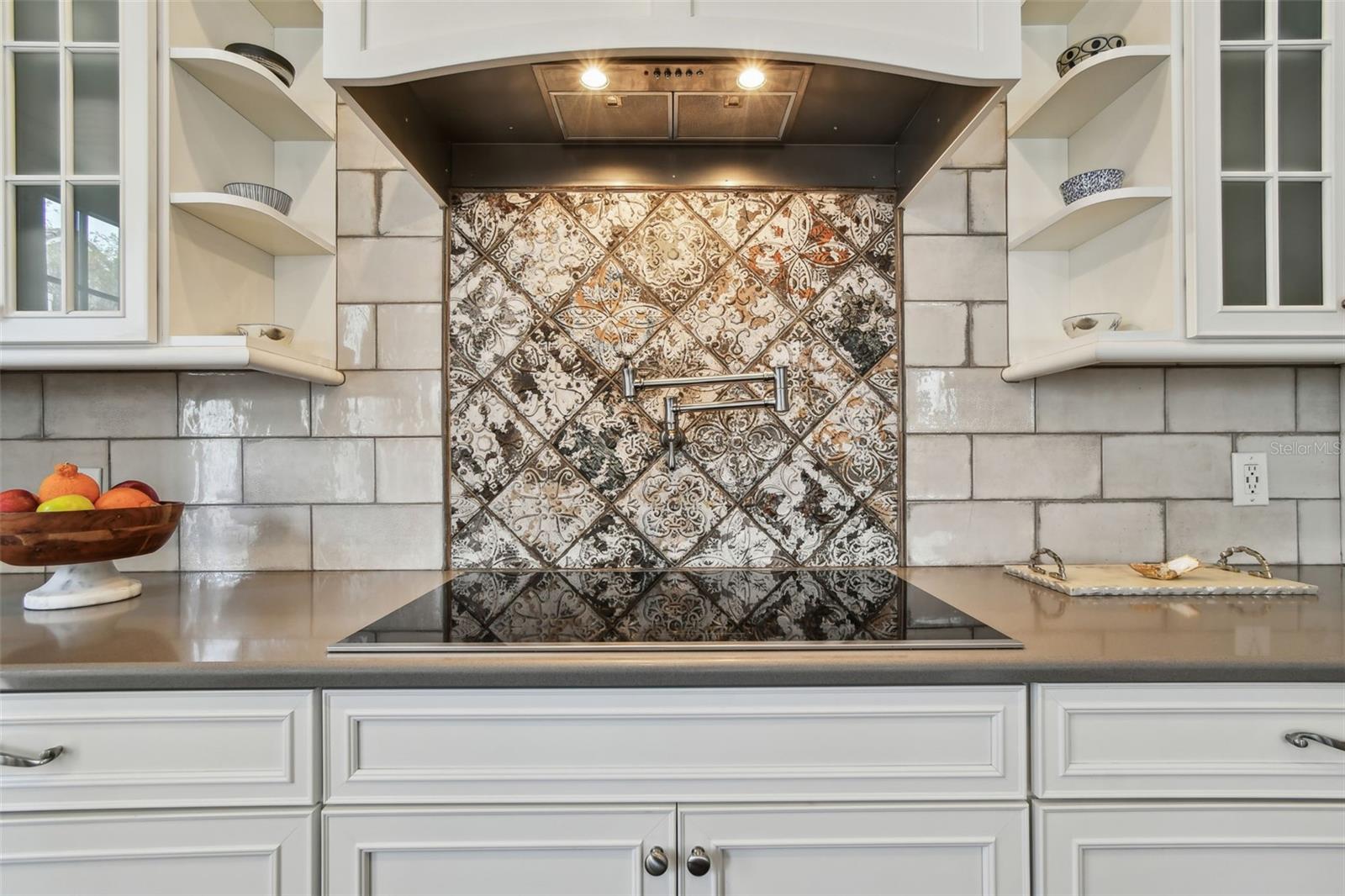 471 GILMAN CT N, ST PETERSBURG, FL, 33716