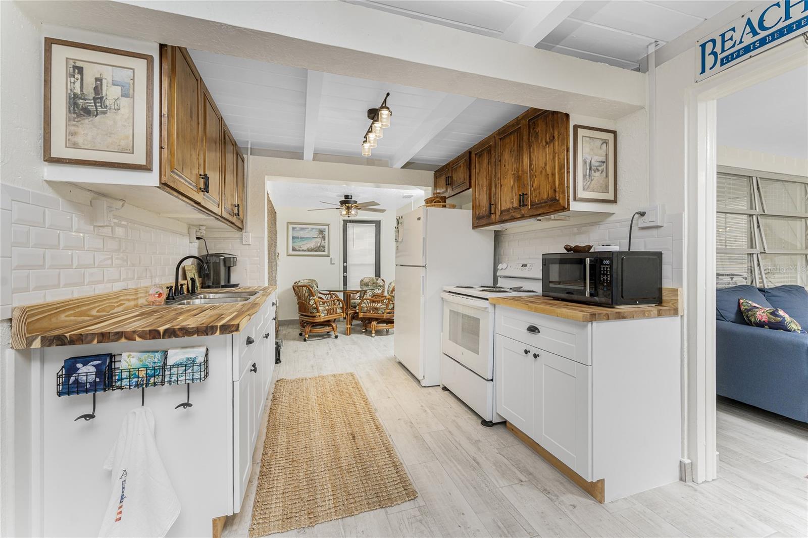 350 W COWLES ST, ENGLEWOOD, FL, 34223
