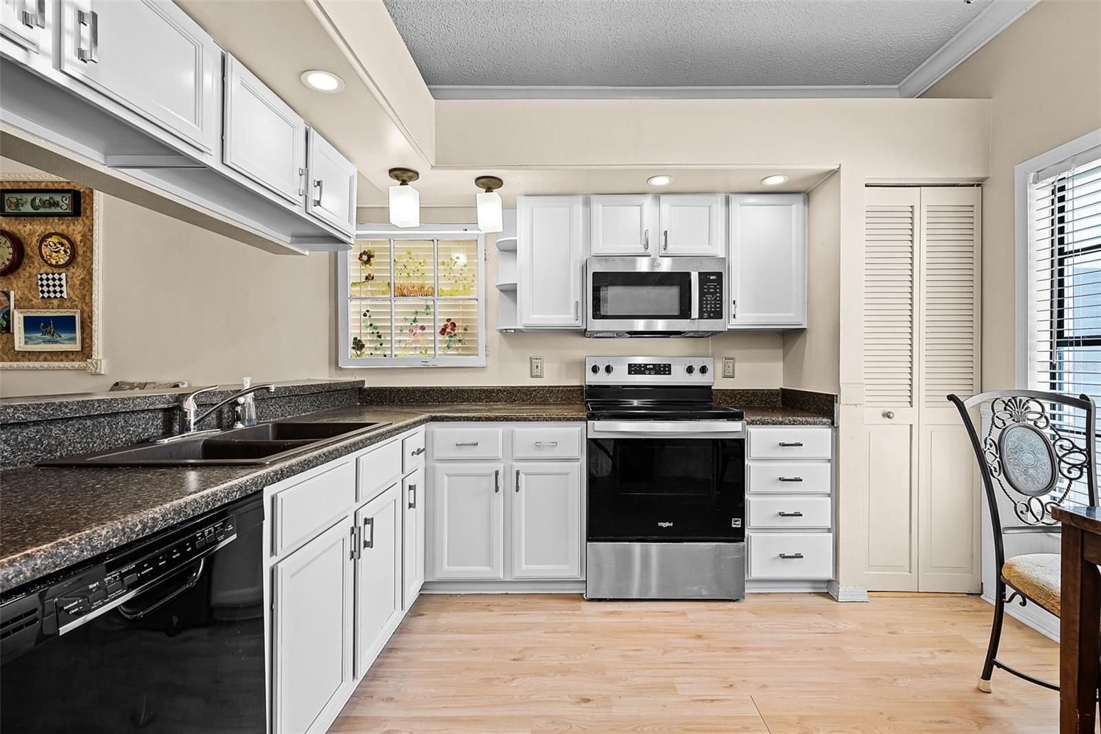 5813 PARKVIEW POINT DR, ORLANDO, FL, 32821