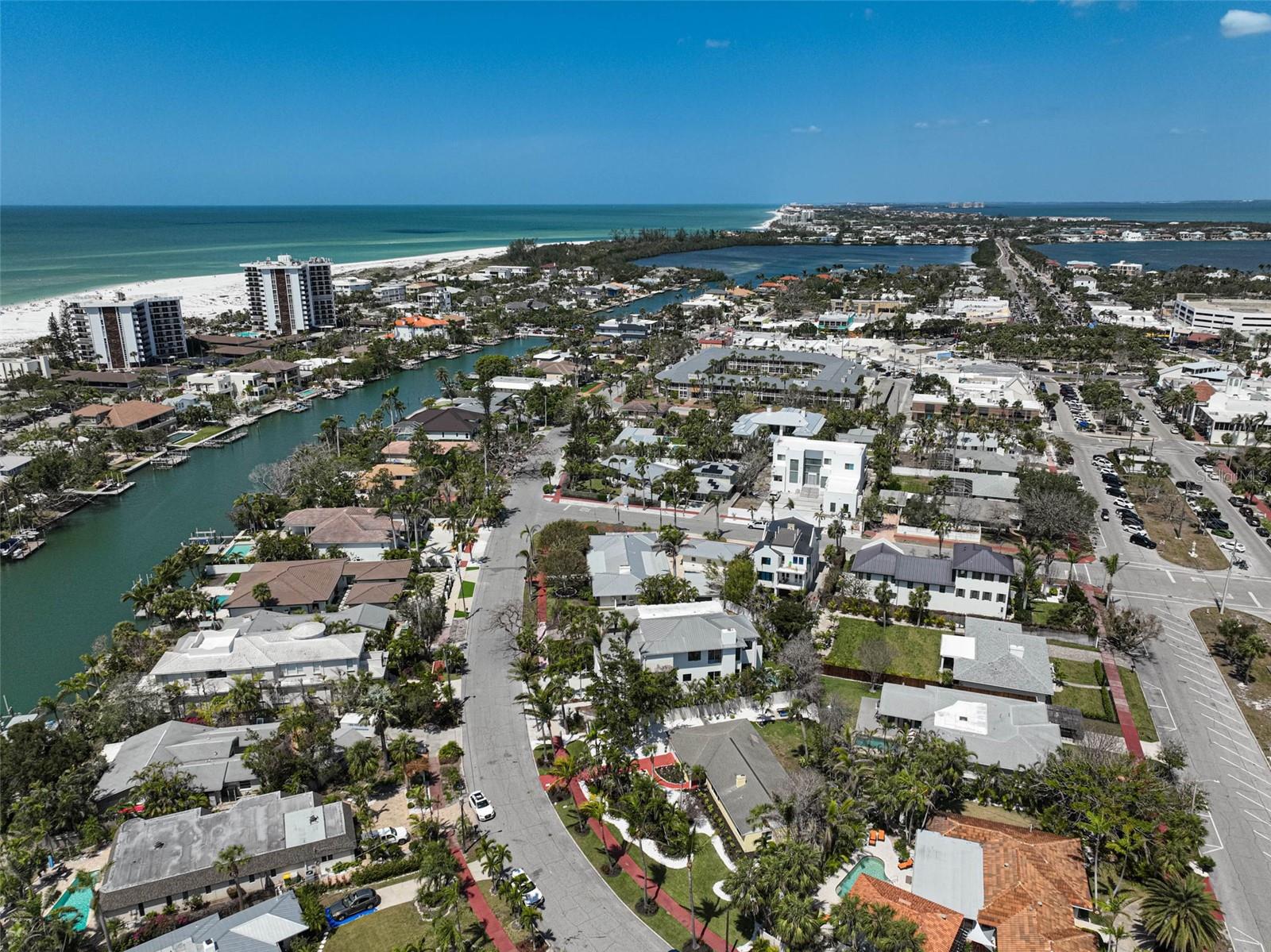 322 S WASHINGTON DR, SARASOTA, FL, 34236