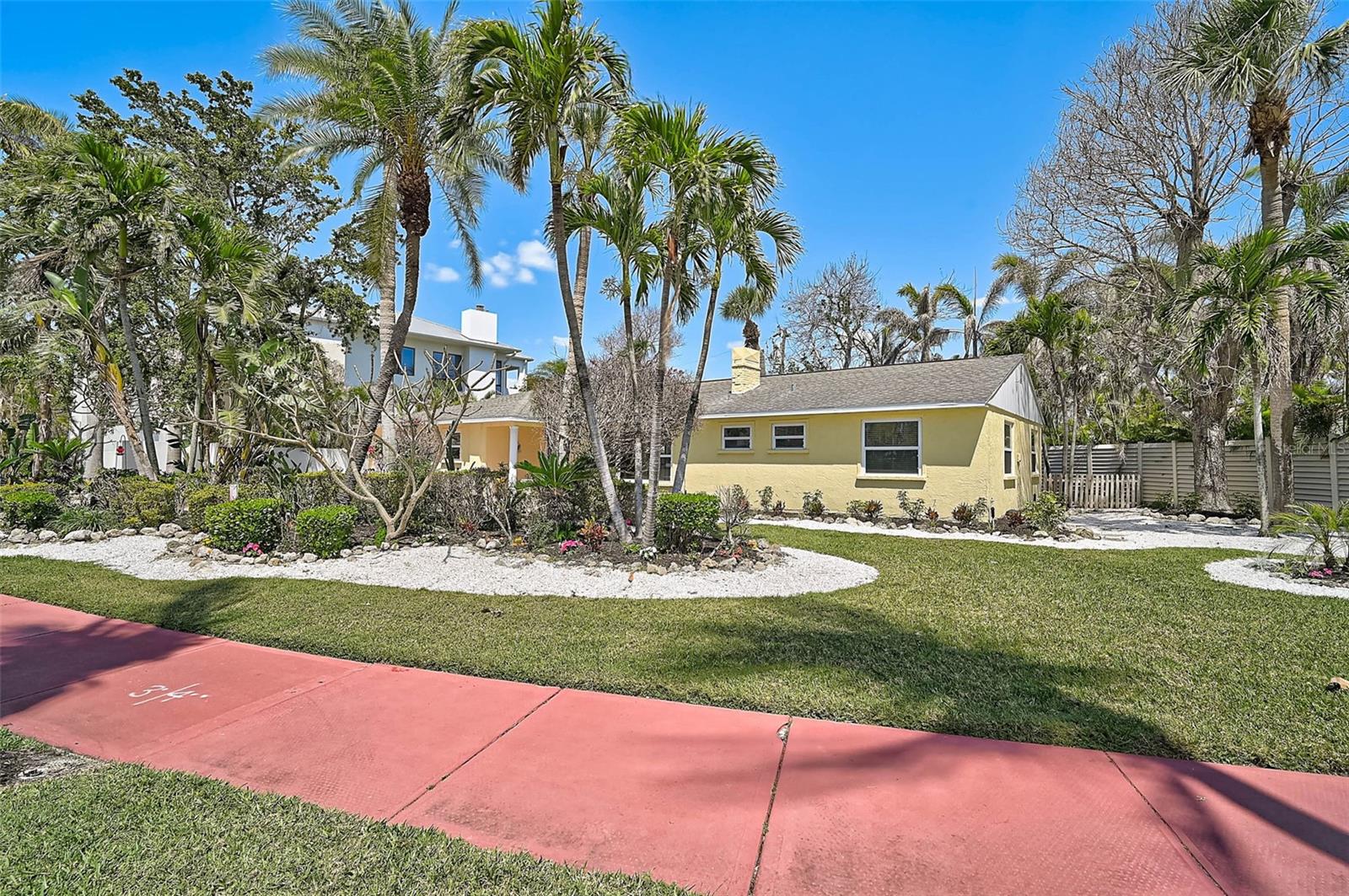 322 S WASHINGTON DR, SARASOTA, FL, 34236