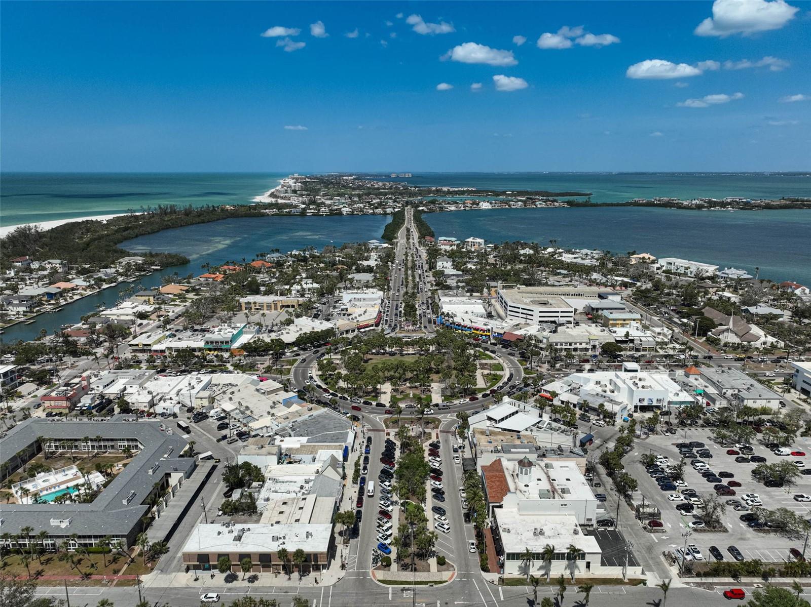 322 S WASHINGTON DR, SARASOTA, FL, 34236