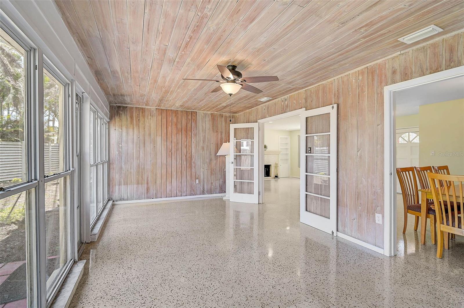 322 S WASHINGTON DR, SARASOTA, FL, 34236