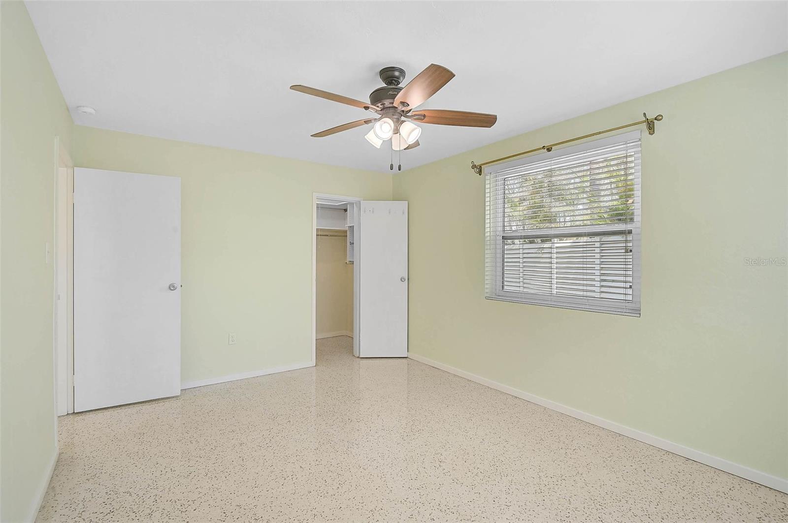 322 S WASHINGTON DR, SARASOTA, FL, 34236