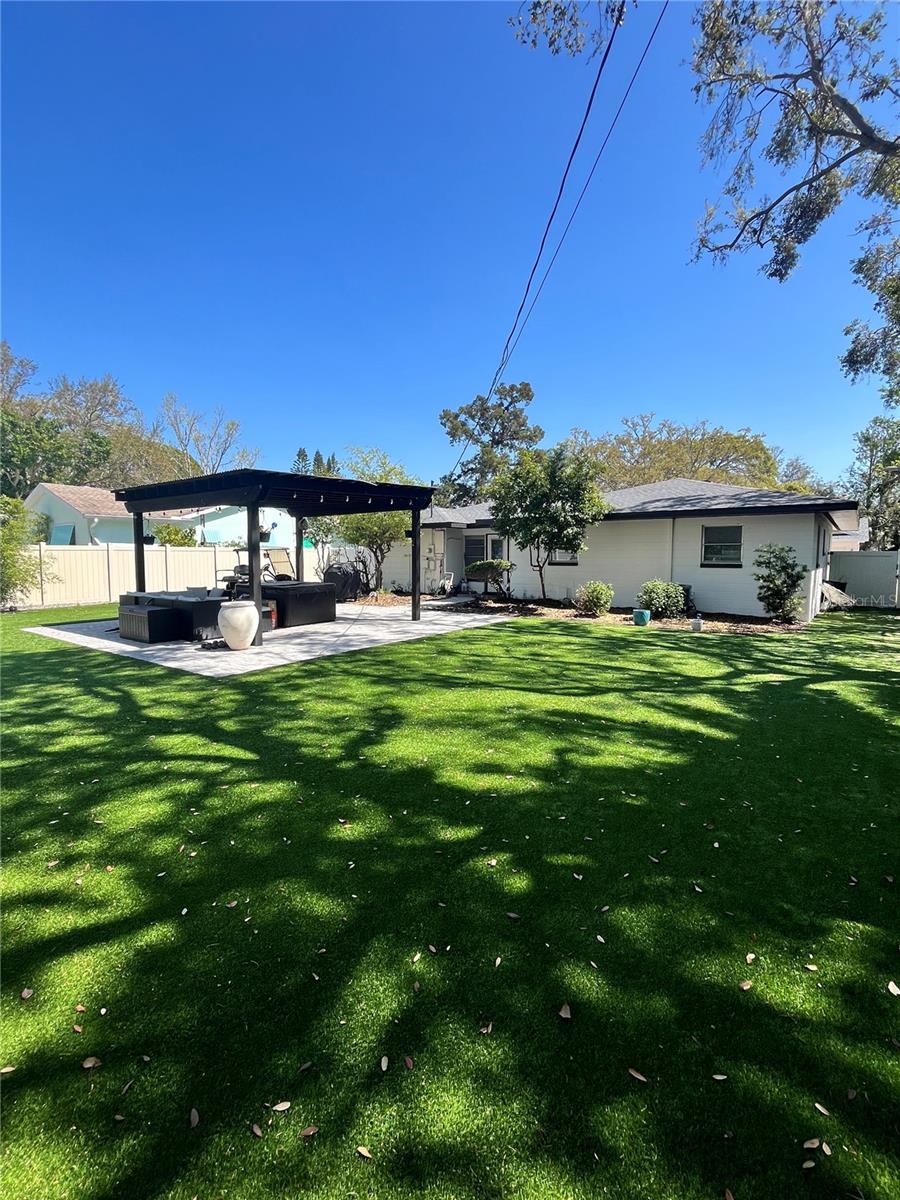 2040 YALE AVE, DUNEDIN, FL, 34698