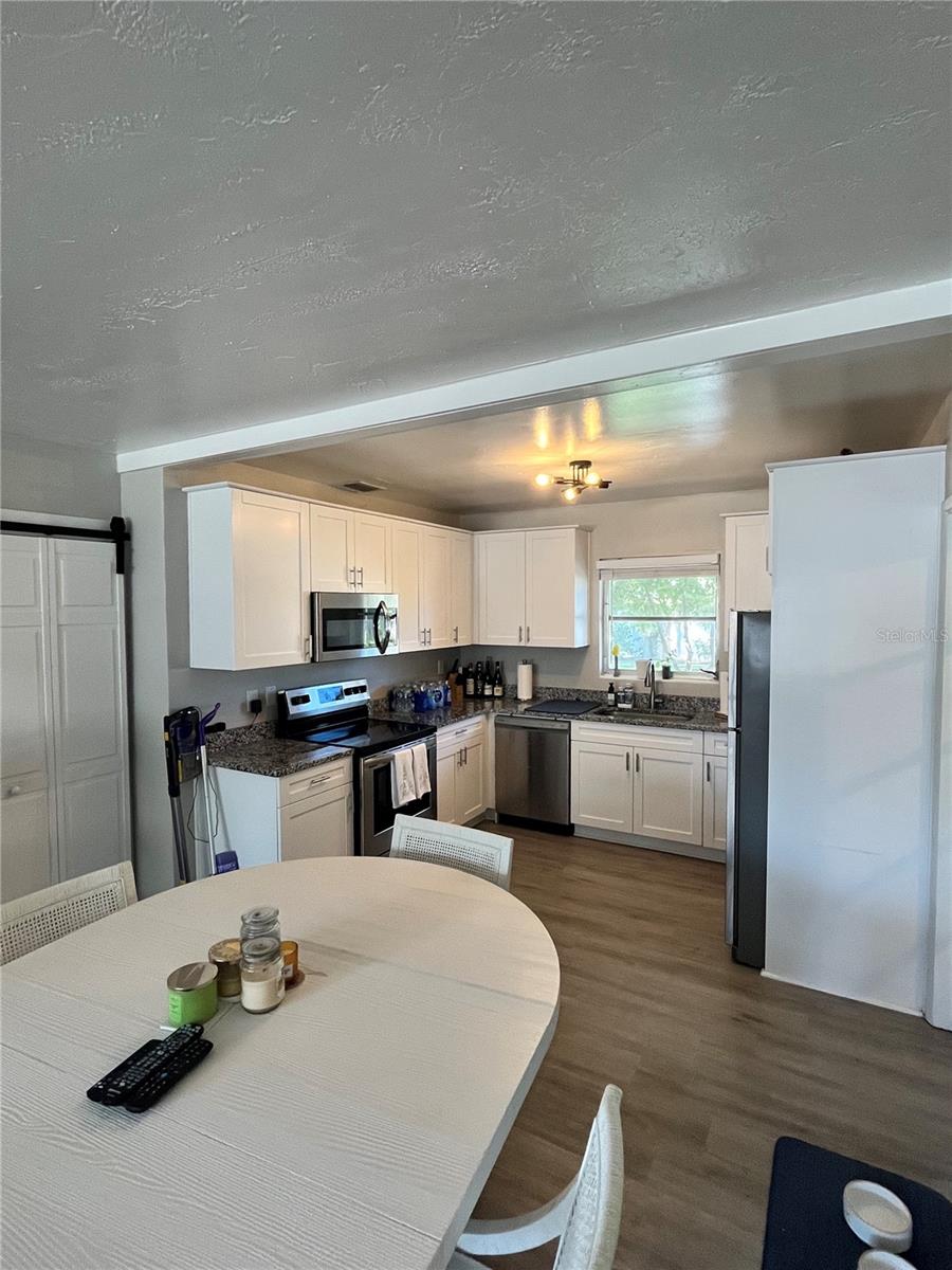 2040 YALE AVE, DUNEDIN, FL, 34698