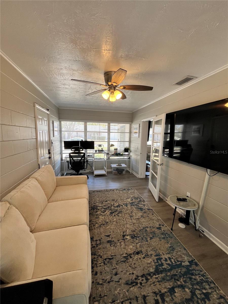 2040 YALE AVE, DUNEDIN, FL, 34698