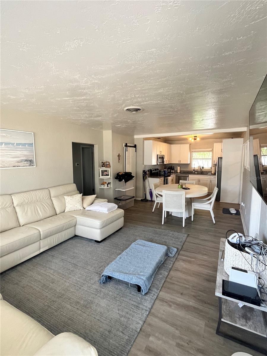 2040 YALE AVE, DUNEDIN, FL, 34698