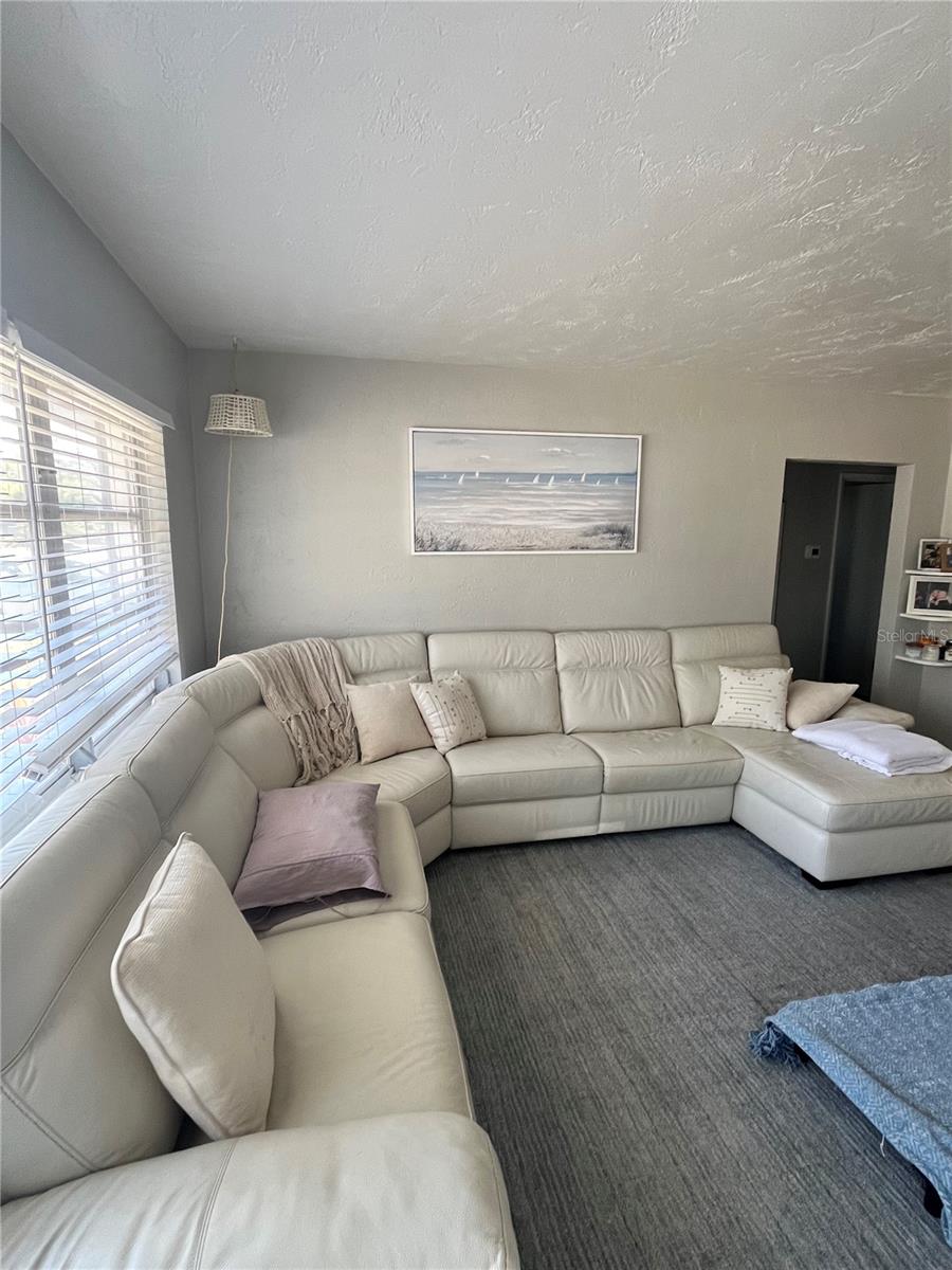 2040 YALE AVE, DUNEDIN, FL, 34698