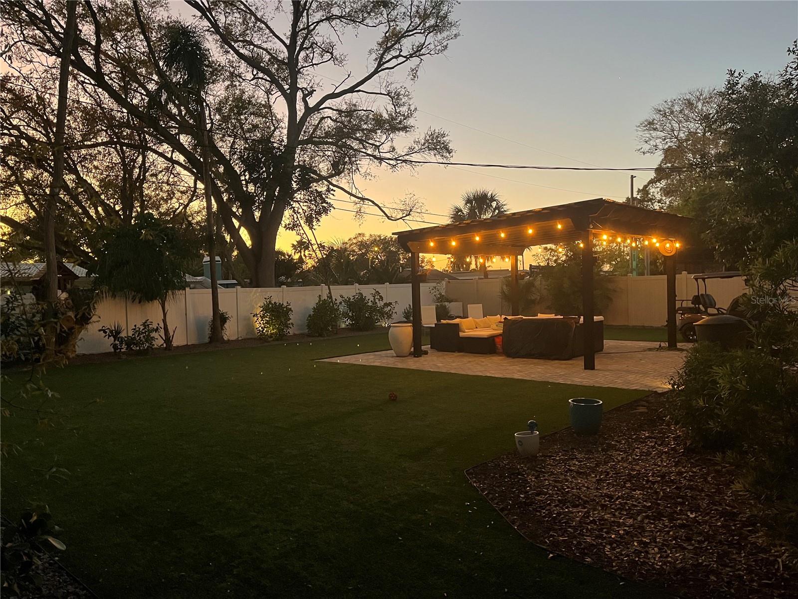 2040 YALE AVE, DUNEDIN, FL, 34698