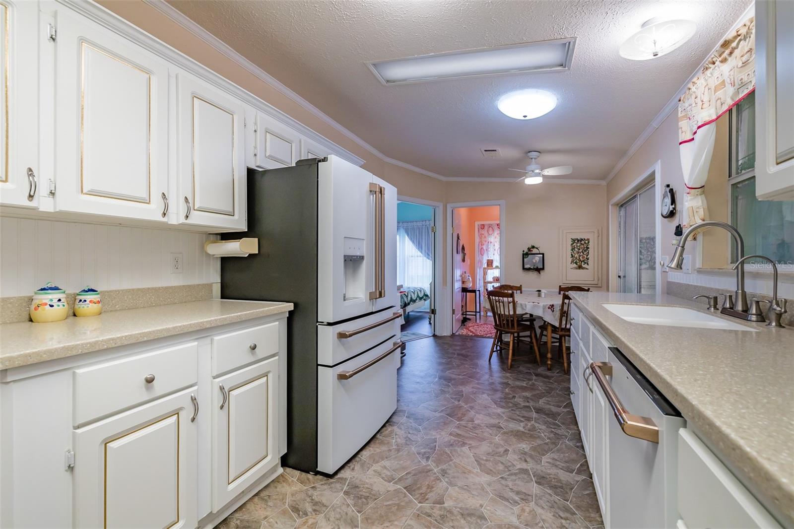 37539 LANDIS AVE, ZEPHYRHILLS, FL, 33541