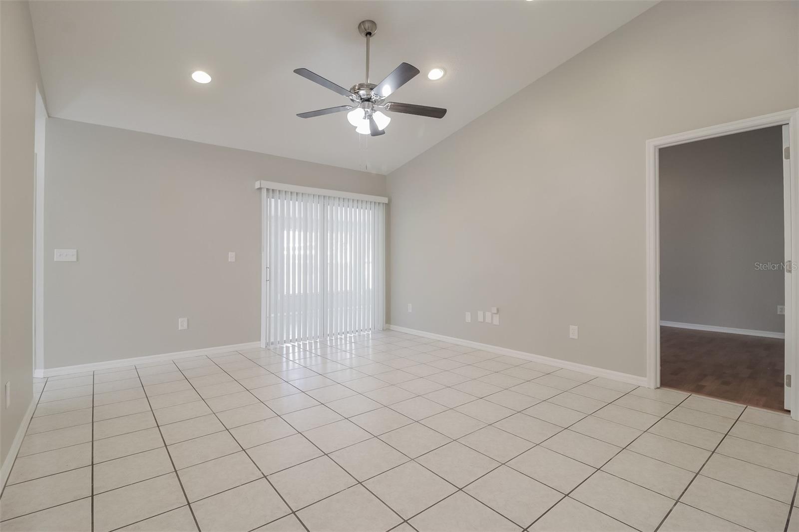 598 QUEENSBRIDGE DR, LAKE MARY, FL, 32746