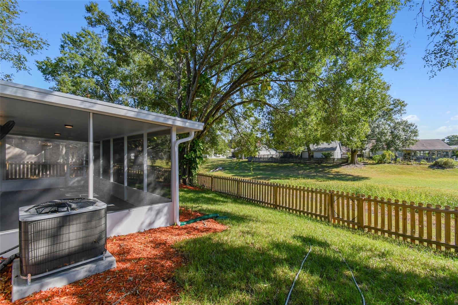 1604 COBBLER DR, LUTZ, FL, 33559