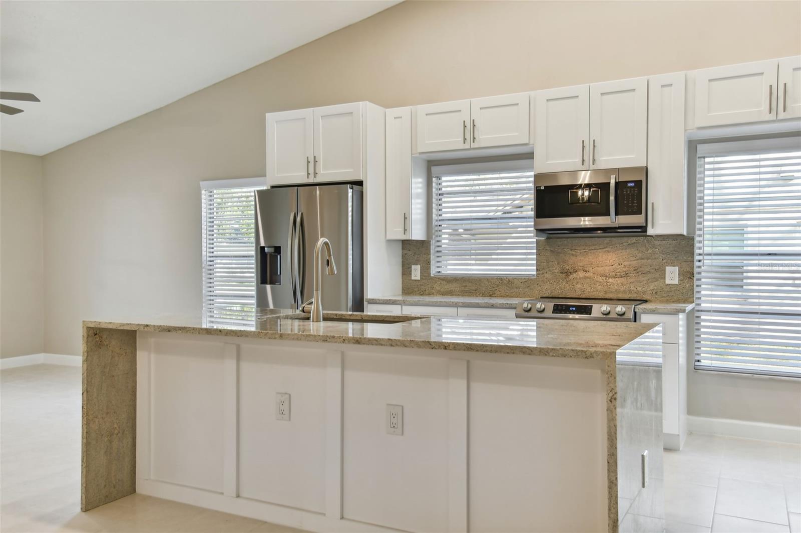 1604 COBBLER DR, LUTZ, FL, 33559