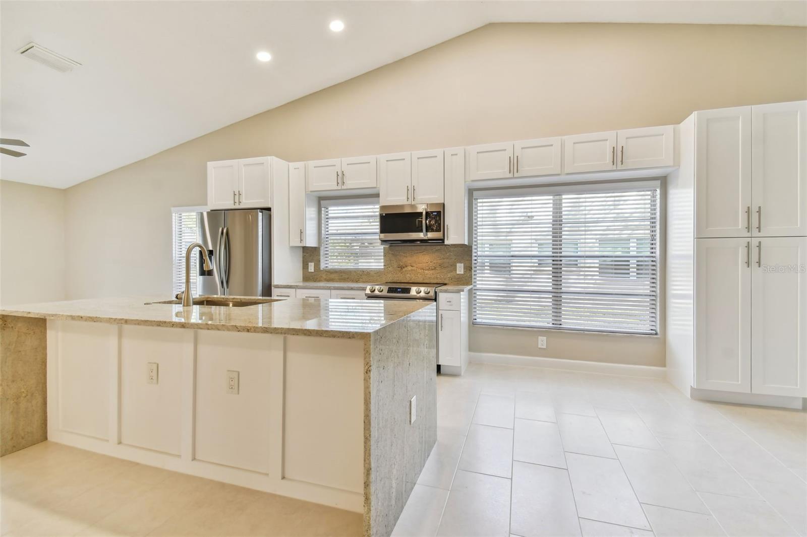 1604 COBBLER DR, LUTZ, FL, 33559