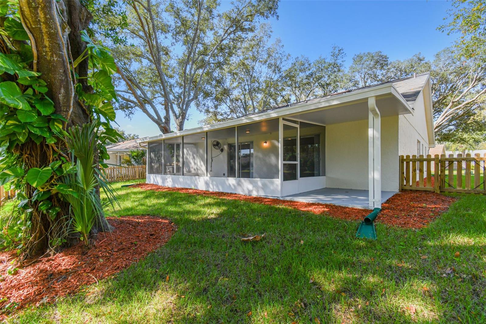 1604 COBBLER DR, LUTZ, FL, 33559