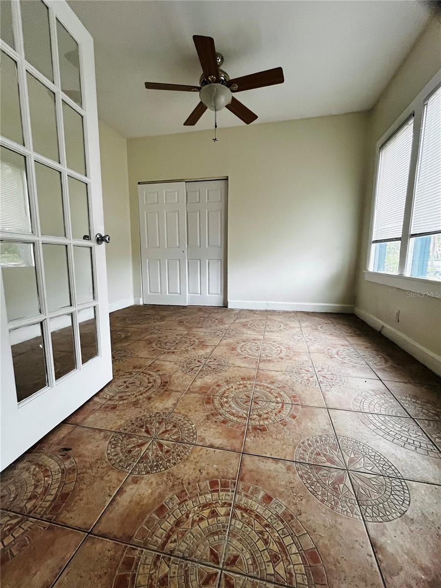 2800 DARTMOUTH AVE N, ST PETERSBURG, FL, 33713