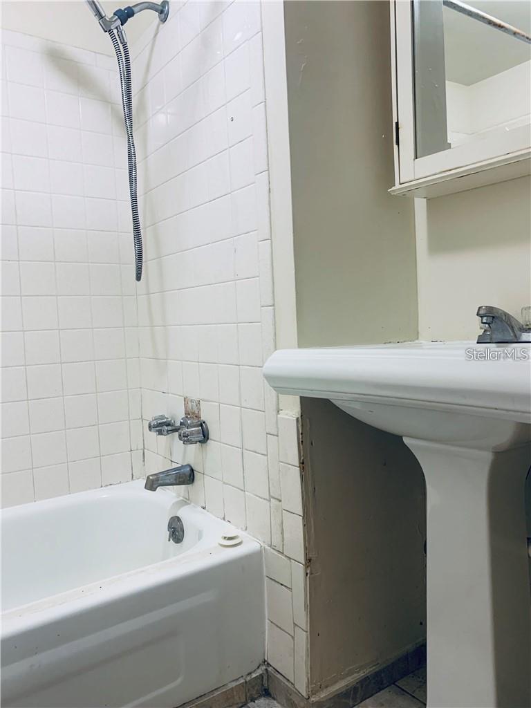 2800 DARTMOUTH AVE N, ST PETERSBURG, FL, 33713