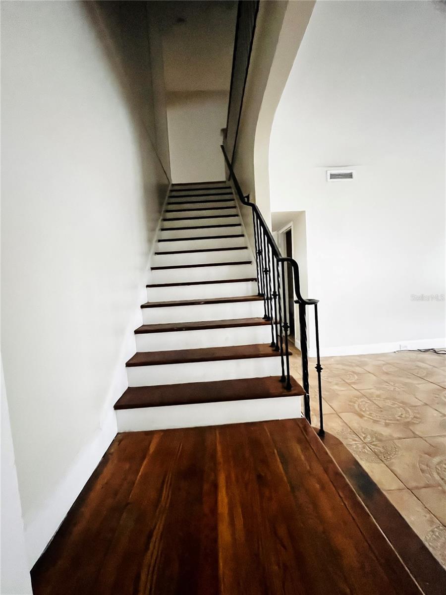 2800 DARTMOUTH AVE N, ST PETERSBURG, FL, 33713