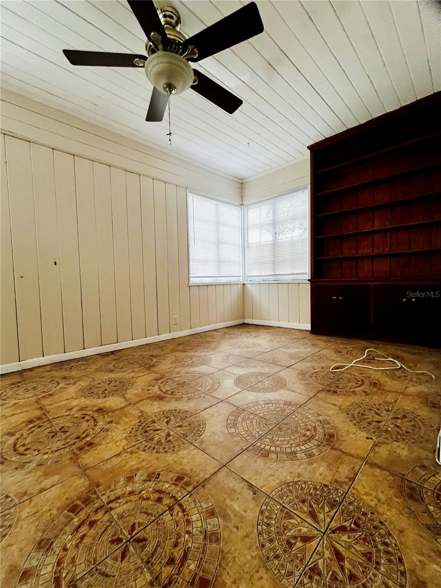 2800 DARTMOUTH AVE N, ST PETERSBURG, FL, 33713