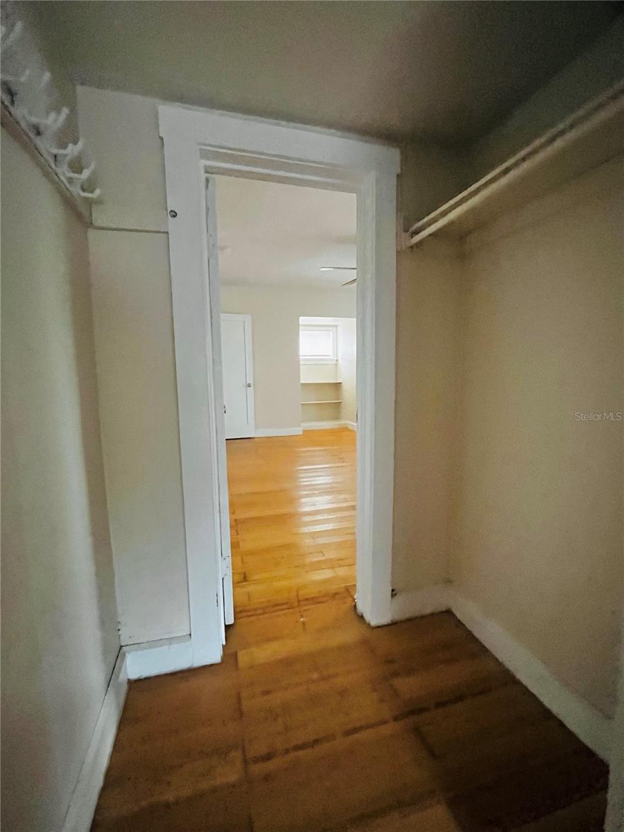 2800 DARTMOUTH AVE N, ST PETERSBURG, FL, 33713