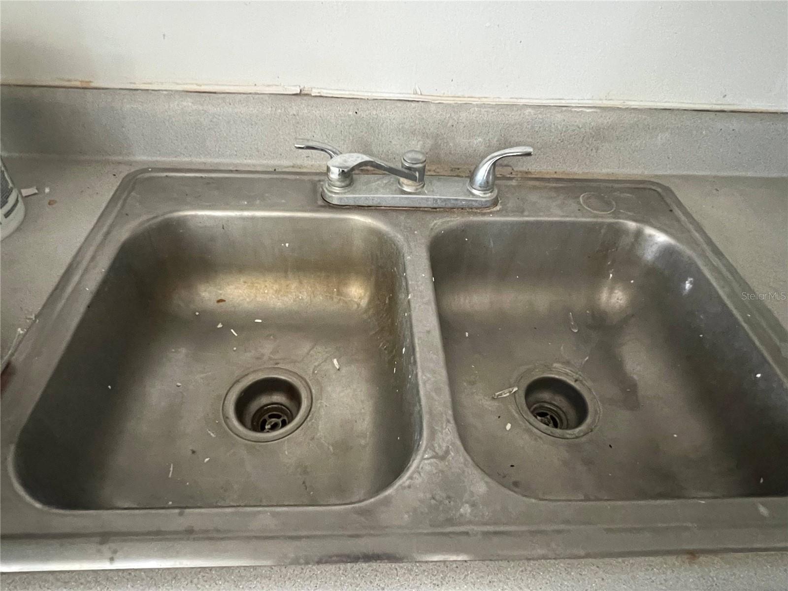 107 GROVE RD, VENICE, FL, 34293