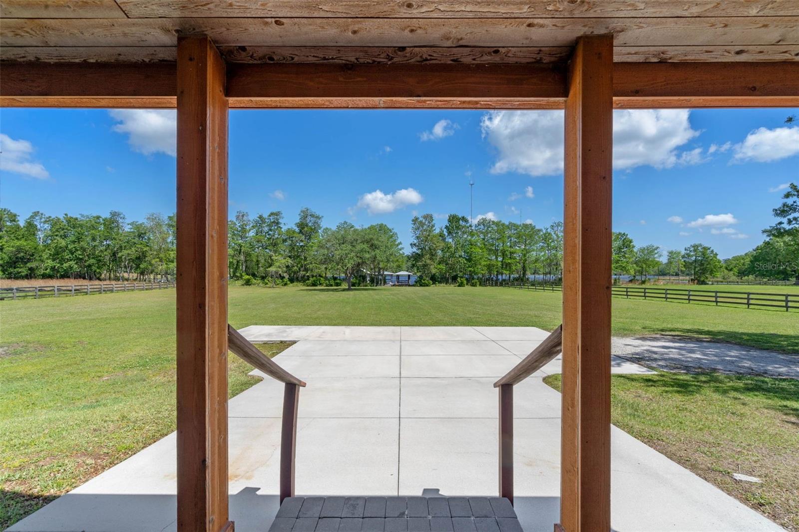 18618 LAKE PICKETT RD, ORLANDO, FL, 32820