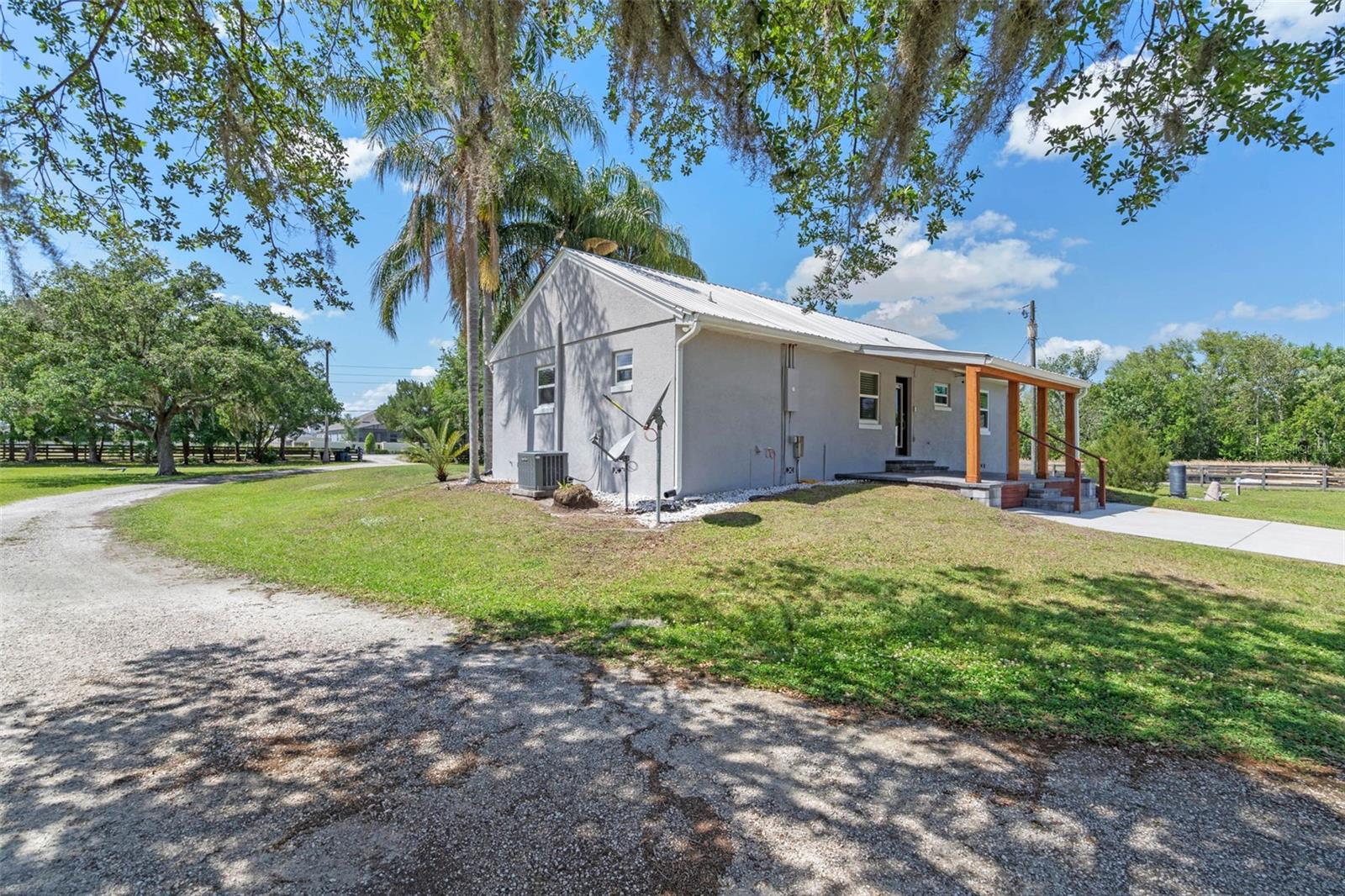 18618 LAKE PICKETT RD, ORLANDO, FL, 32820