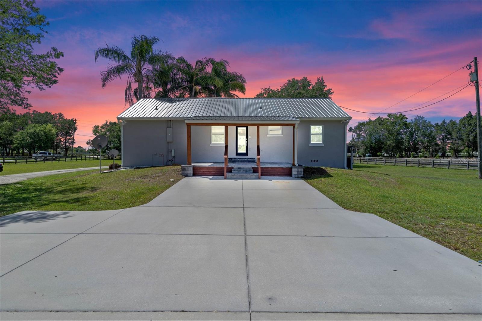 18618 LAKE PICKETT RD, ORLANDO, FL, 32820