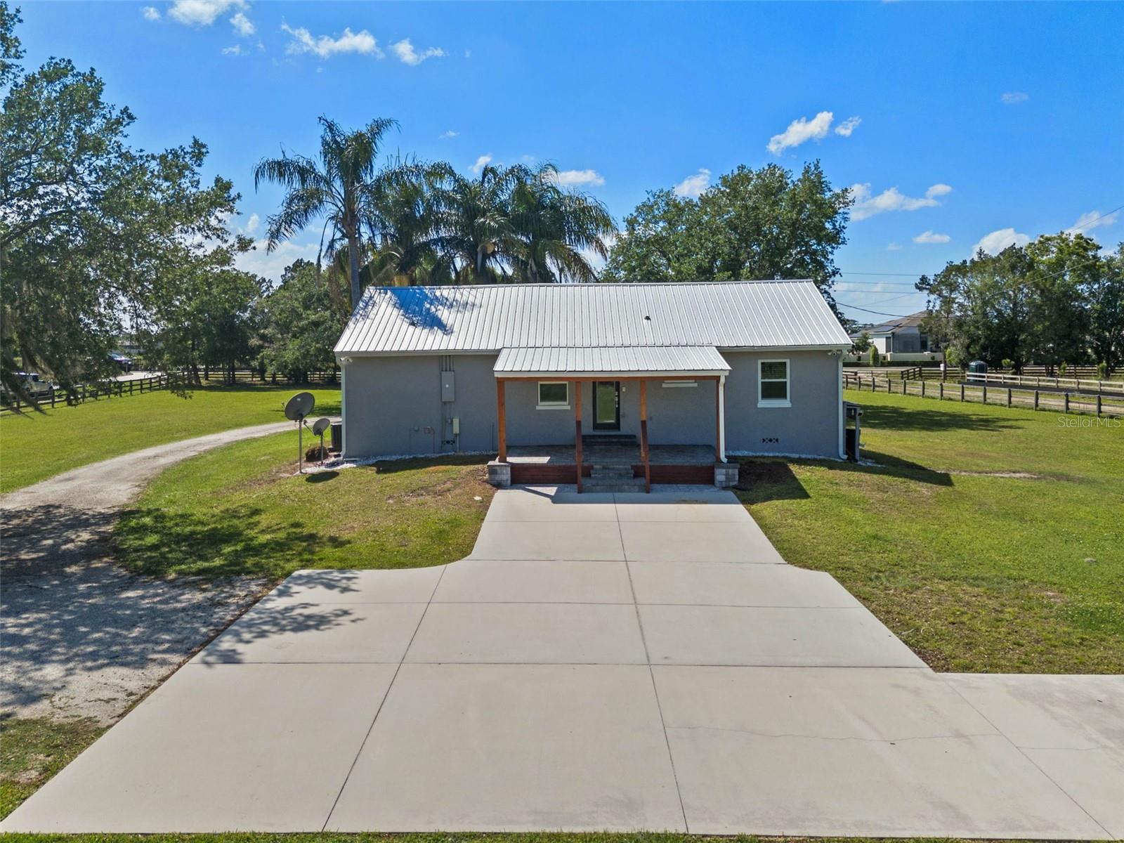 18618 LAKE PICKETT RD, ORLANDO, FL, 32820