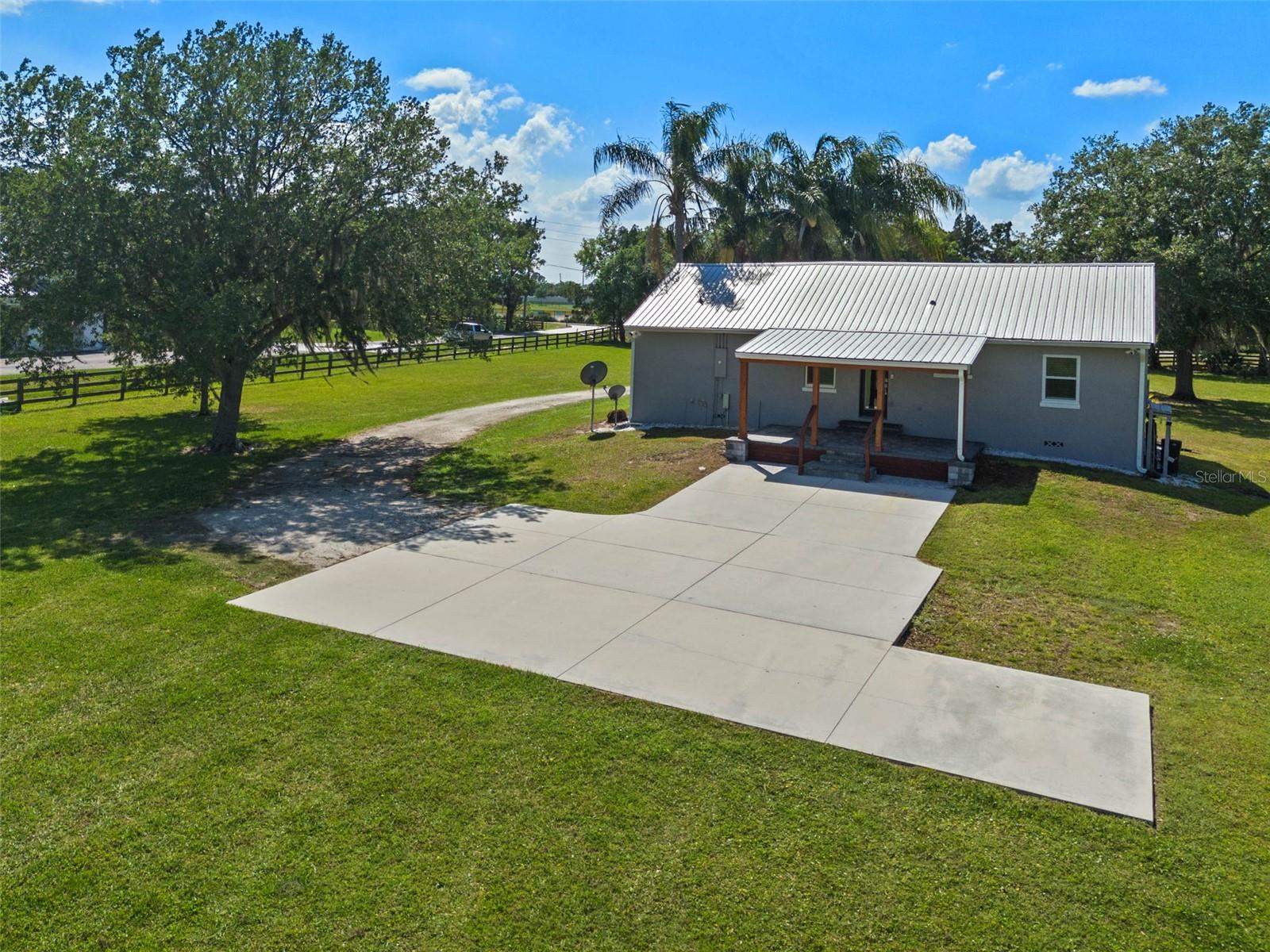 18618 LAKE PICKETT RD, ORLANDO, FL, 32820