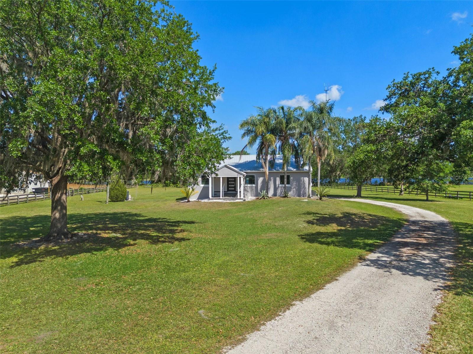 18618 LAKE PICKETT RD, ORLANDO, FL, 32820